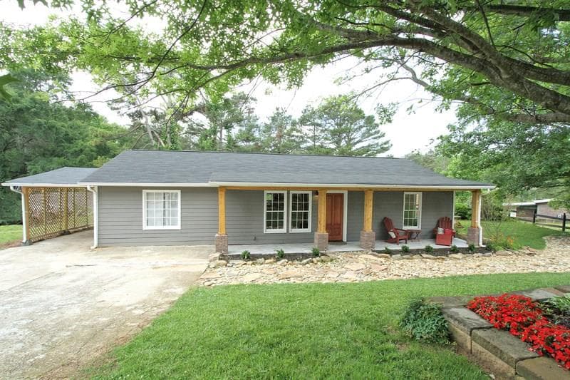 3 bedroom single family residence sold at 6394 Garrett Road, Buford, GA 30518