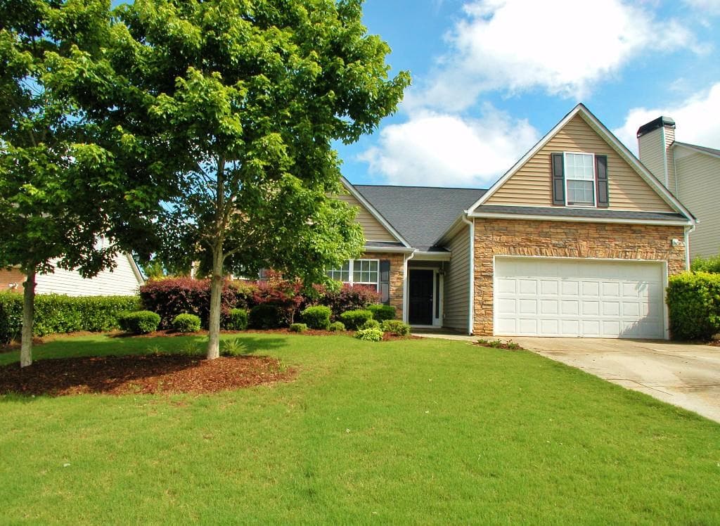 5 bedroom single family residence sold at 122 Garden Manor Court, Loganville, GA 30052