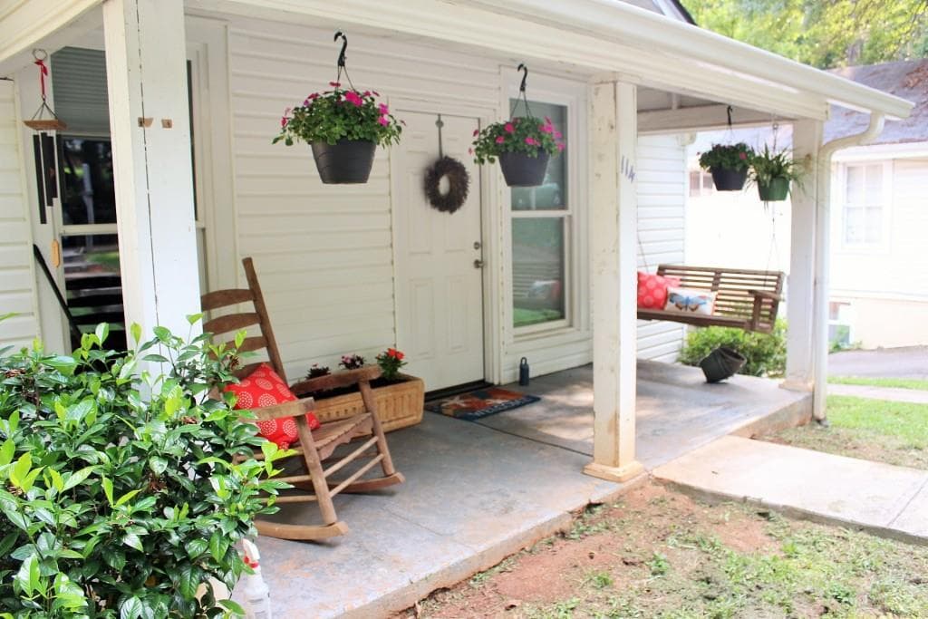 3 bedroom, 1,432 sq ft single family residence sold at 114 Hickory Street, Decatur, GA 30030