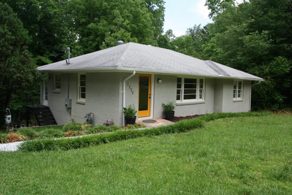3 bedroom, 1,208 sq ft single family residence sold at 1177 Glendale Drive, East Point, GA 30344