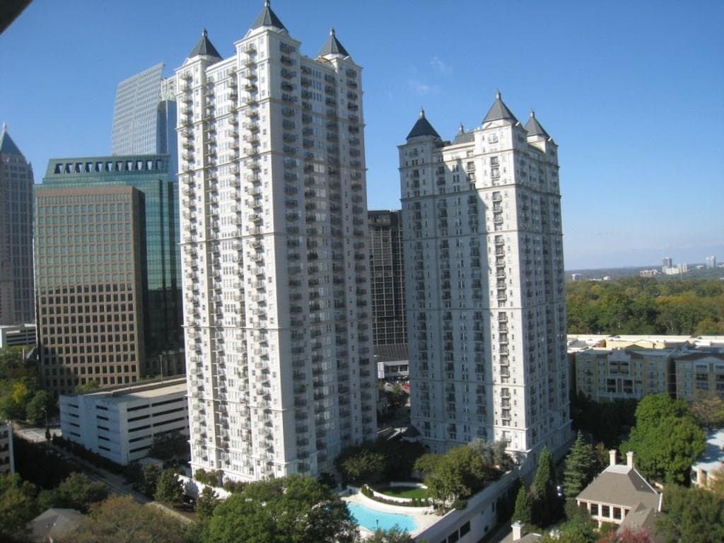 2 bedroom, 1,401 sq ft condominium sold at 195 14th Street 2604, Atlanta, GA 30309