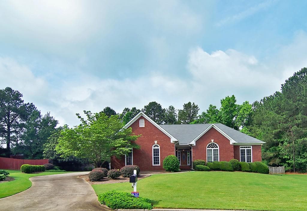 1731 Heatherstone Hollow, Conyers, GA 30013 — most recent listing photo