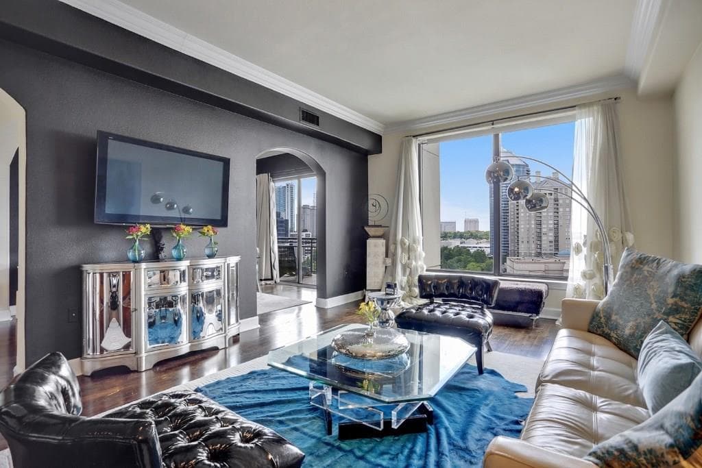 2 bedroom, 1,776 sq ft condominium sold at 3445 Stratford Road 1401, Atlanta, GA 30326