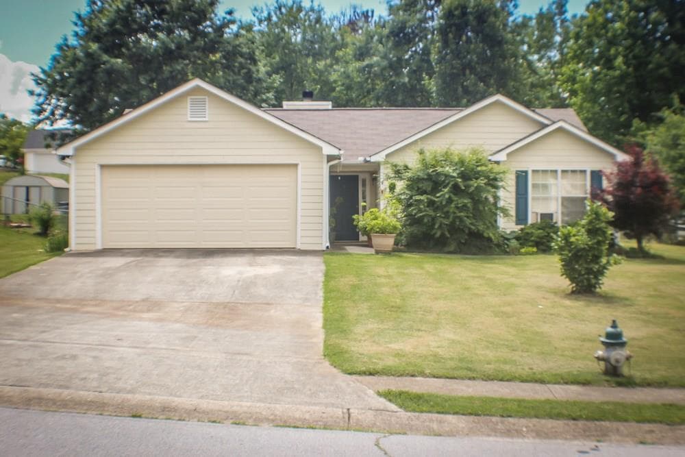 3 bedroom single family residence sold at 395 Reisling Drive, Braselton, GA 30517
