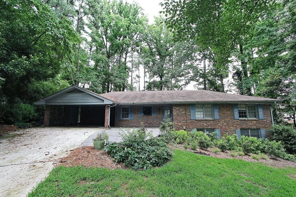 2715 Claridge Court, Dunwoody, GA 30360 — most recent listing photo