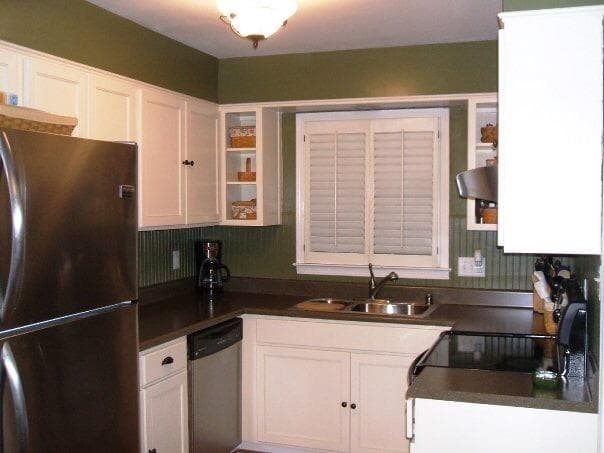 2 bedroom, 1,298 sq ft townhouse sold at 38 Cantey Place, Atlanta, GA 30327