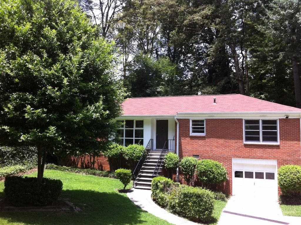 3 bedroom, 1,325 sq ft single family residence sold at 1442 Stephens Drive, Atlanta, GA 30329