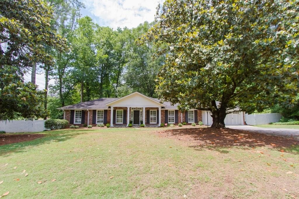 3 bedroom, 2,148 sq ft single family residence sold at 4686 Brinkley Lane, Atlanta, GA 30342