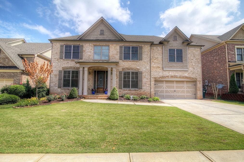 5 bedroom, 3,658 sq ft single family residence sold at 3343 Willow Glen Trail, Suwanee, GA 30024