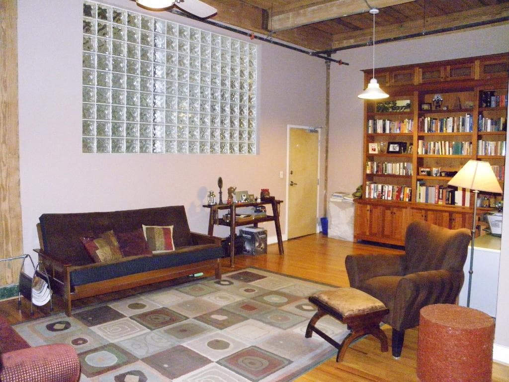 2 bedroom, 1,668 sq ft condominium sold at 204 Walker Street 101, Atlanta, GA 30313