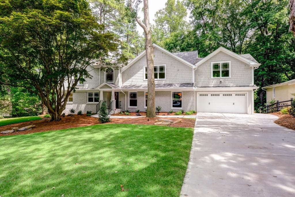 5 bedroom, 4,895 sq ft single family residence sold at 520 Valley Green Drive, Atlanta, GA 30342