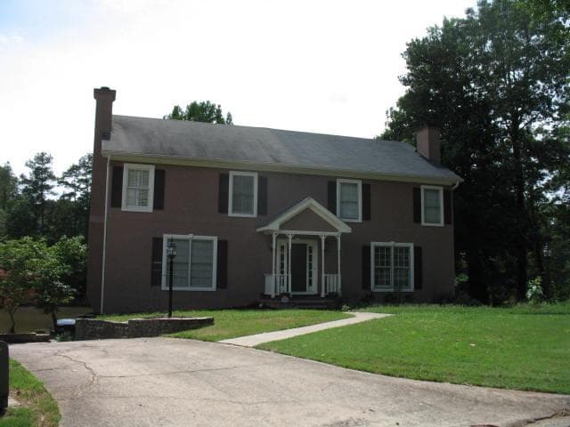 9075 Carroll Manor Drive, Sandy Springs, GA 30350 — most recent listing photo