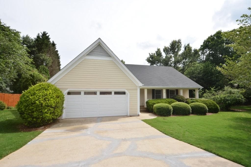 220 Winwood Way, Alpharetta, GA 30005 — most recent listing photo