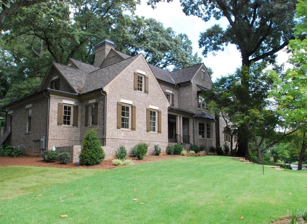 5 bedroom, 5,086 sq ft single family residence sold at 1600 Nottingham Way, Atlanta, GA 30309