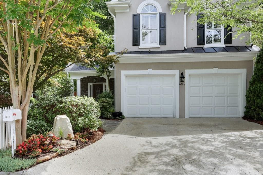 1209 Dorby Park Drive, Brookhaven, GA 30319 — most recent listing photo