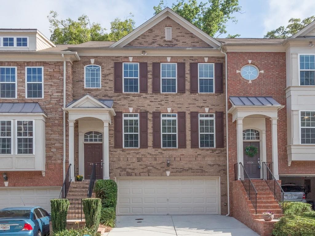 3 bedroom, 2,352 sq ft townhouse sold at 4908 Colchester Court 113, Atlanta, GA 30339