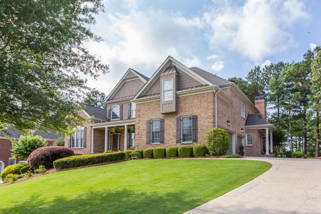 5 bedroom, 4,326 sq ft single family residence sold at 3020 Woodbridge Lane, Canton, GA 30114