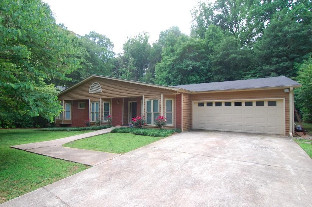 240 River Springs Drive, Sandy Springs, GA 30328 — most recent listing photo