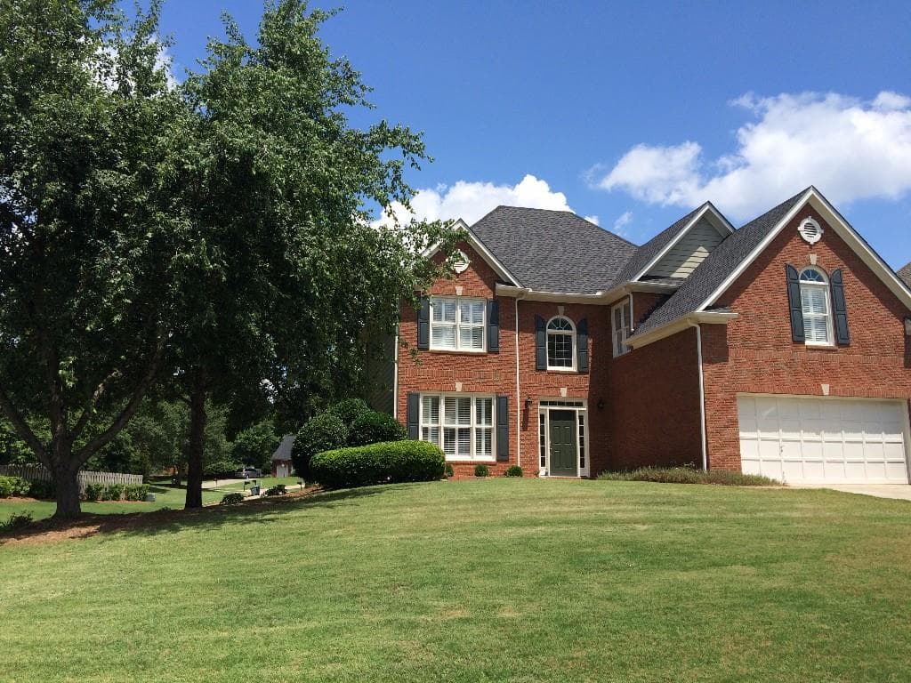 4 bedroom single family residence sold at 570 Camber Woods Drive, Roswell, GA 30076