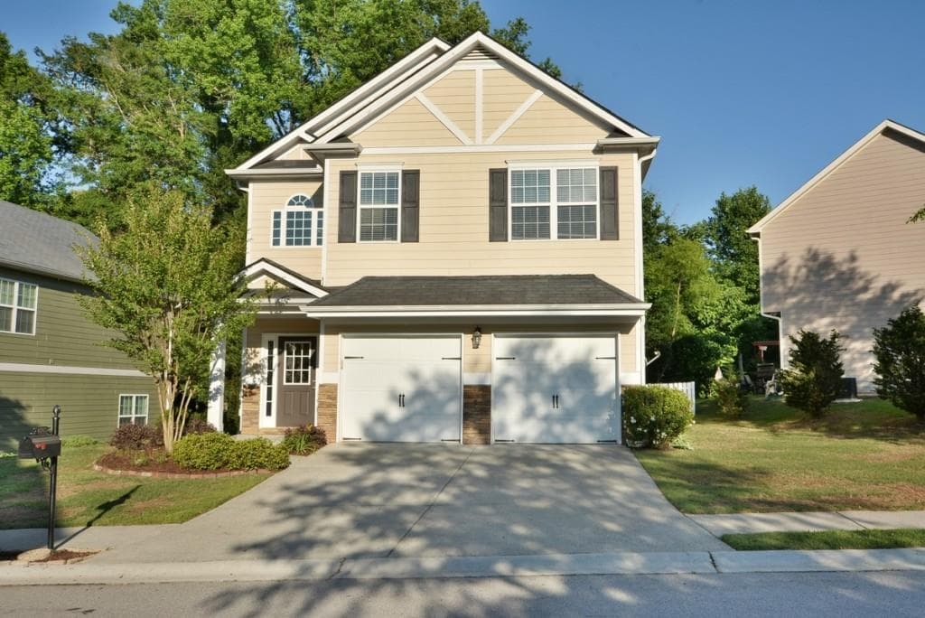 3 bedroom, 2,083 sq ft single family residence sold at 6503 Silk Tree Pointe, Braselton, GA 30517