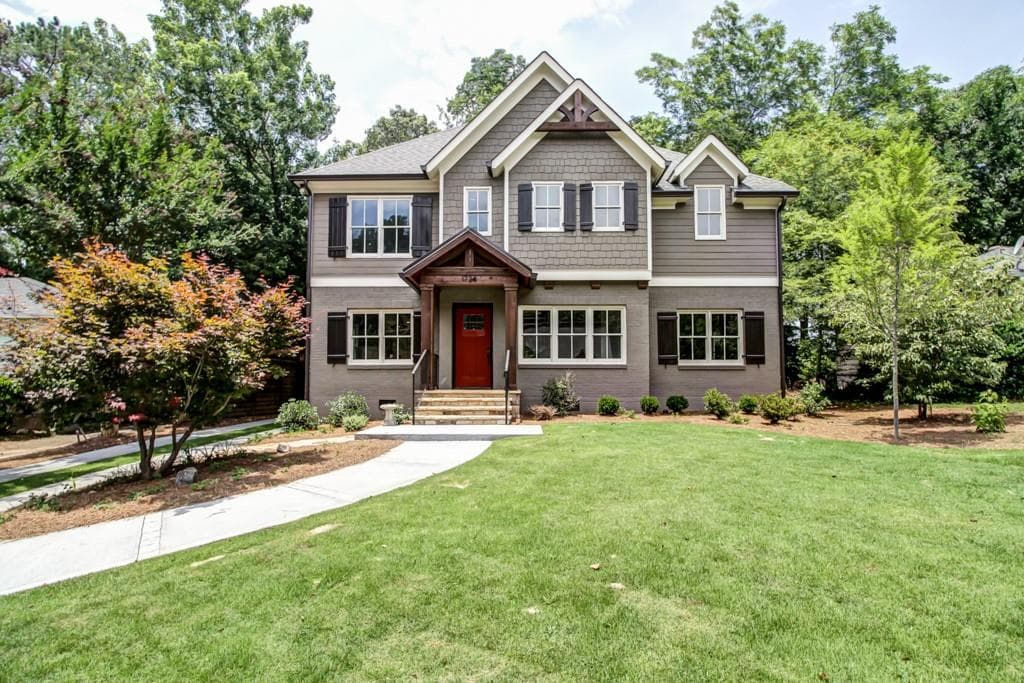 4 bedroom, 2,643 sq ft single family residence sold at 1724 Belle Isle Circle, Atlanta, GA 30329