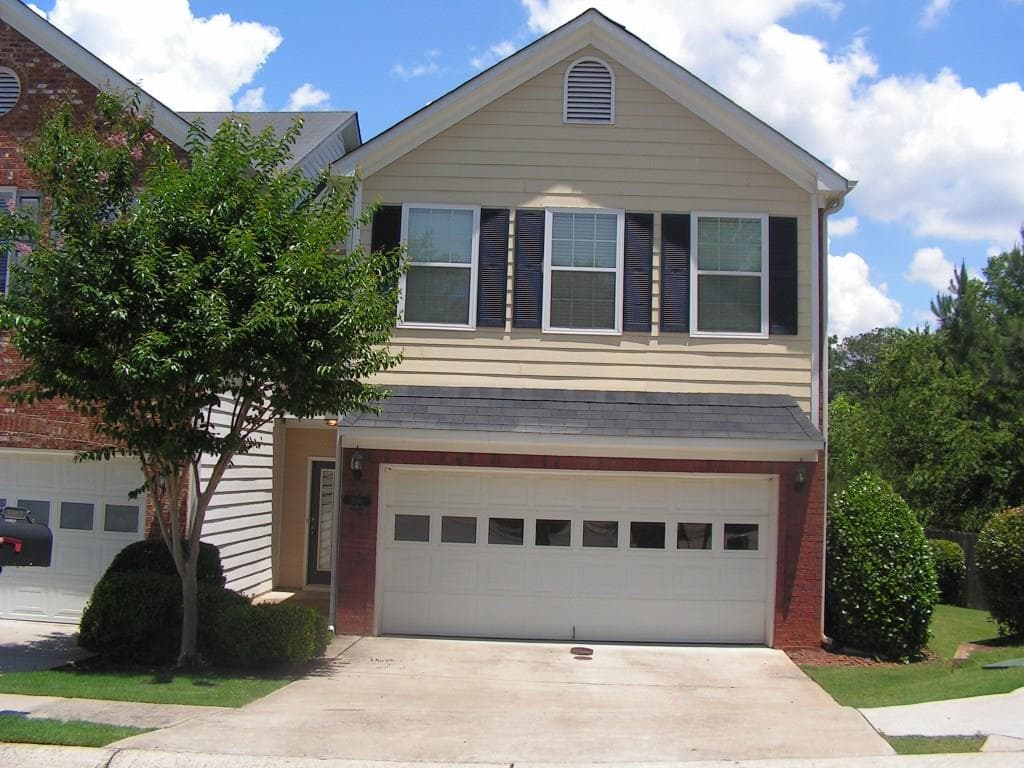 1961 Woodland Park Circle, Lawrenceville, GA 30043 — most recent listing photo