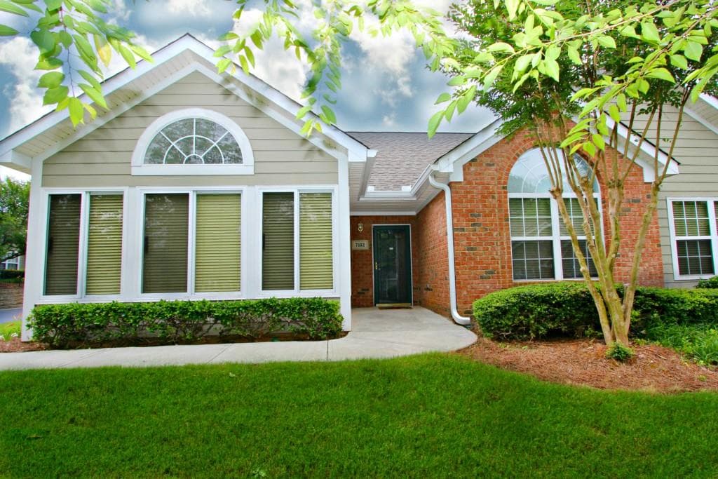 7102 Harvest Ridge Lane 7, Johns Creek, GA 30022 — most recent listing photo