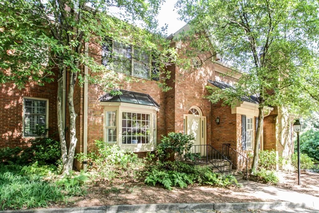 3 bedroom townhouse sold at 39 Ivy Chase, Atlanta, GA 30342