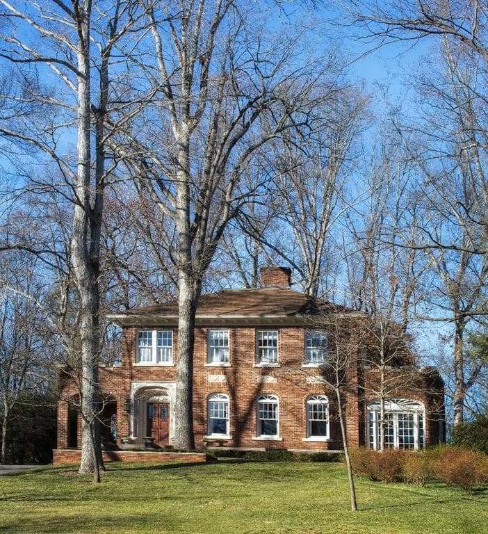 4 bedroom, 3,266 sq ft single family residence sold at 2086 N Ponce de Leon Avenue, Atlanta, GA 30307