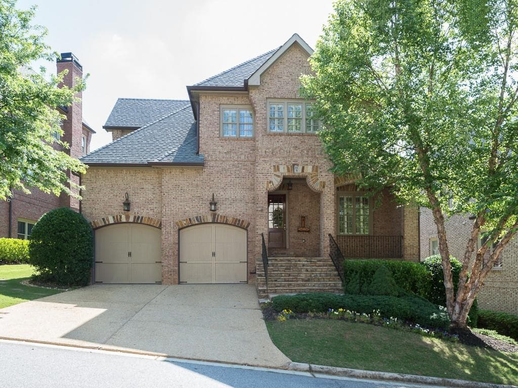4 bedroom, 3,809 sq ft single family residence sold at 1781 Buckhead Valley Lane, Atlanta, GA 30324