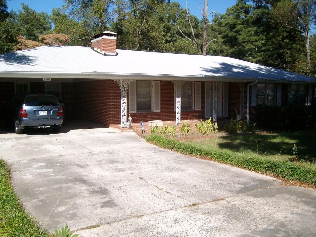 3 bedroom single family residence sold at 1210 Dunn Parkway, Mableton, GA 30126