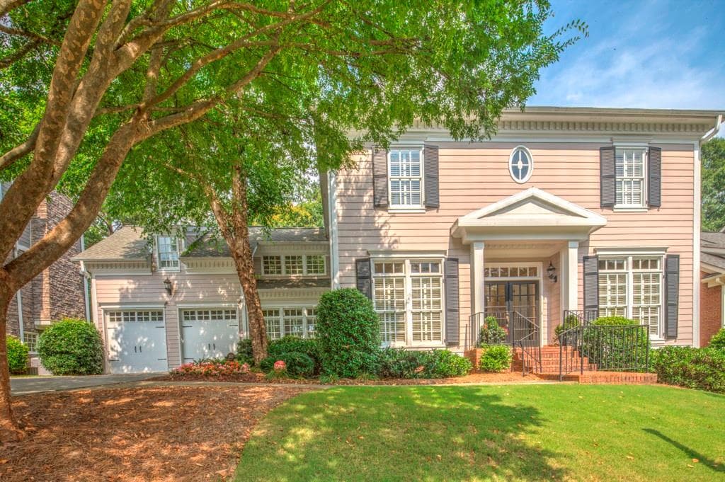 4 bedroom, 3,859 sq ft single family residence sold at 3031 Greendale Drive, Atlanta, GA 30327