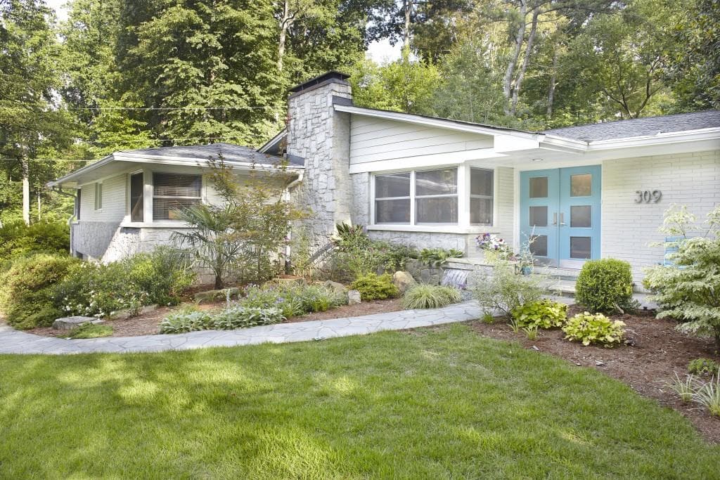 4 bedroom, 2,500 sq ft single family residence sold at 309 Heaton Park Drive, Decatur, GA 30030