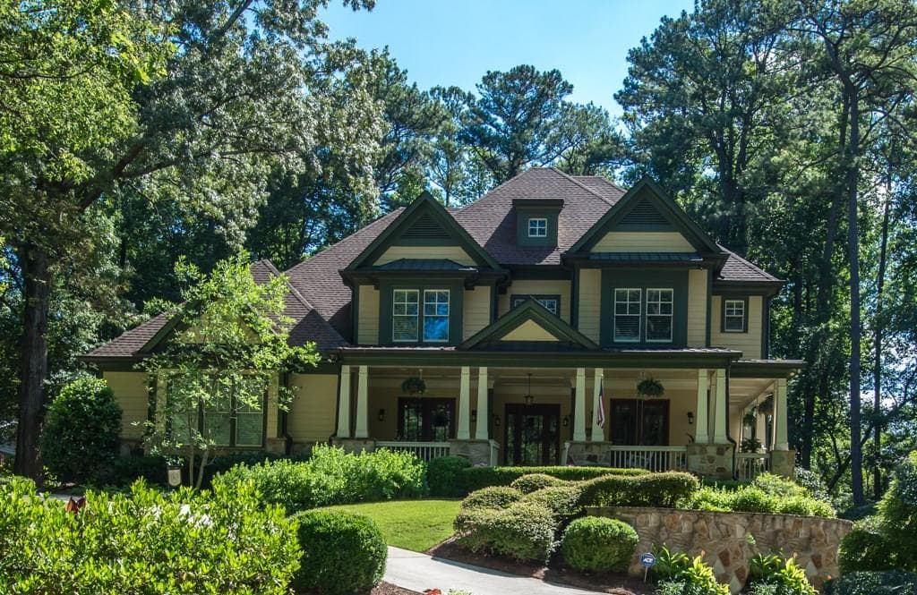 6 bedroom, 4,886 sq ft single family residence sold at 3117 W Roxboro Road, Atlanta, GA 30324