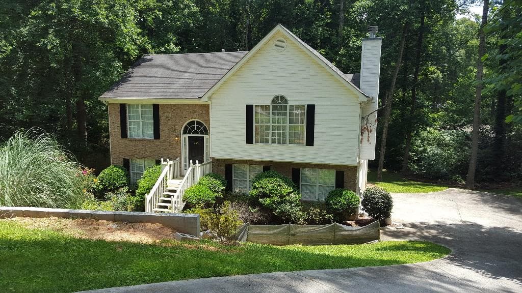 685 Garden Grove Drive, Lawrenceville, GA 30044 — most recent listing photo