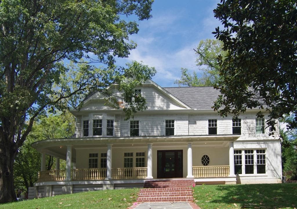 4 bedroom, 5,830 sq ft single family residence sold at 1767 Friar Tuck Road, Atlanta, GA 30309