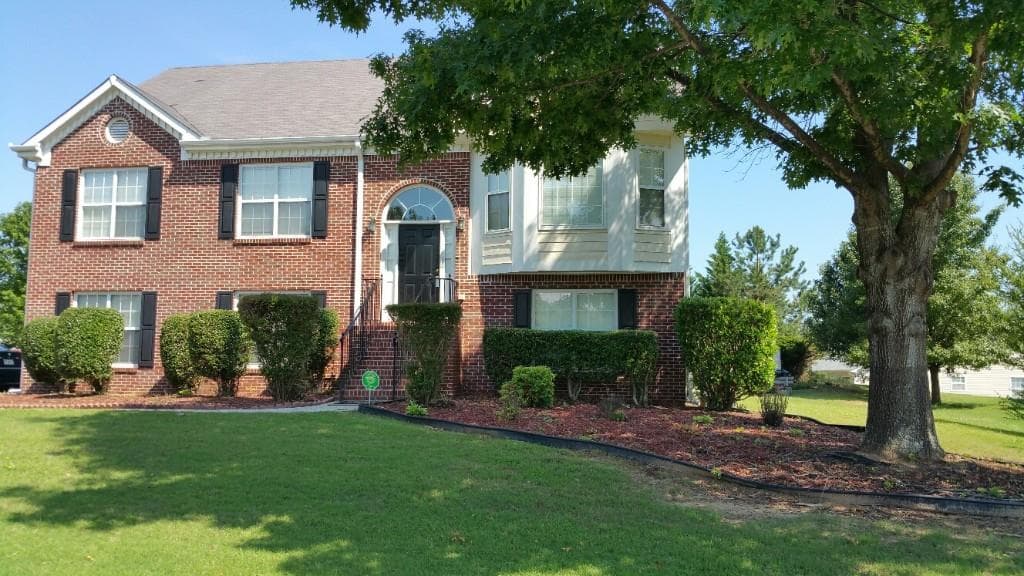 961 Rolling Meadows Drive, Loganville, GA 30052 — most recent listing photo