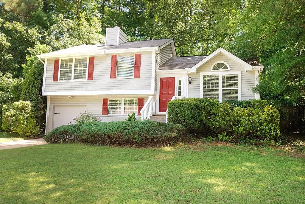 1215 Taylor Oaks Drive, Roswell, GA 30076 — most recent listing photo