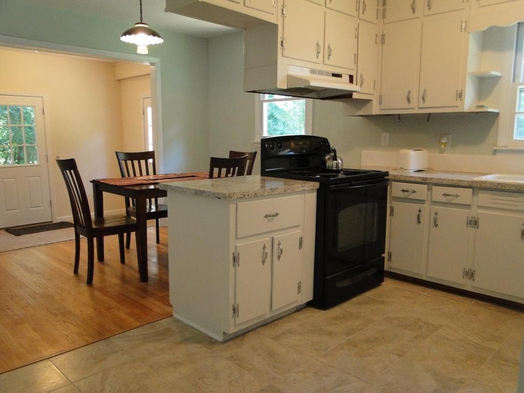 825 Concord Road, Smyrna, GA 30082 — most recent listing photo