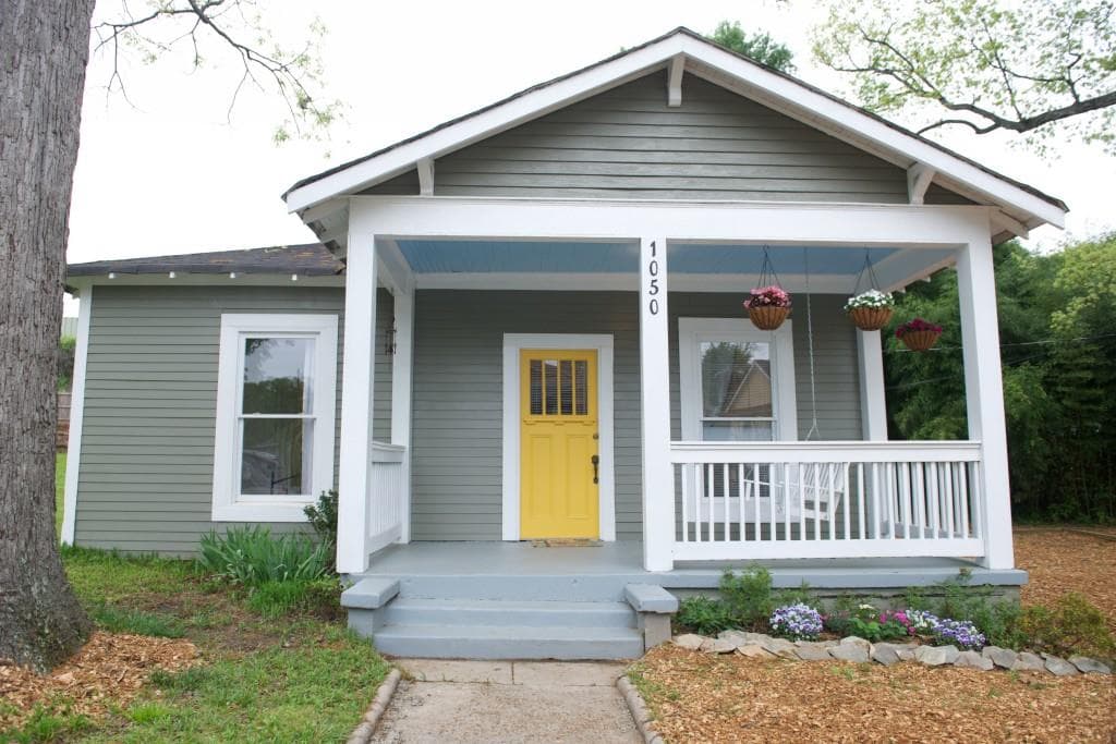 2 bedroom, 1,140 sq ft single family residence sold at 1050 Boulevard Drive, Atlanta, GA 30317