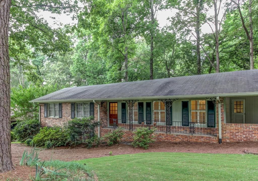 2747 Hunting Hill Lane, Decatur, GA 30033 — most recent listing photo