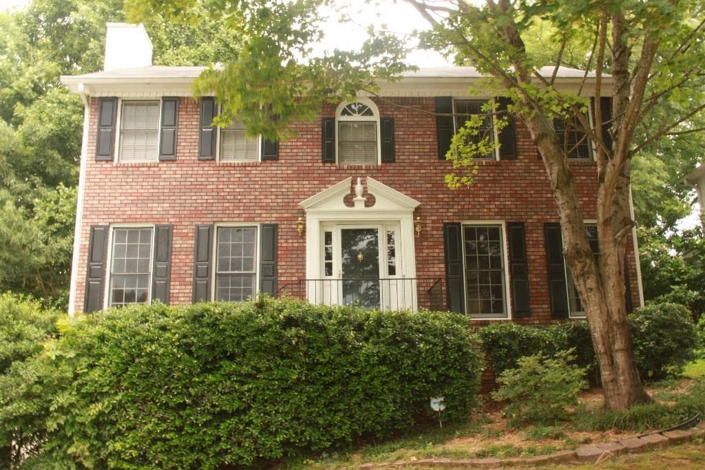 4806 Old Field Drive, Kennesaw, GA 30144 — most recent listing photo