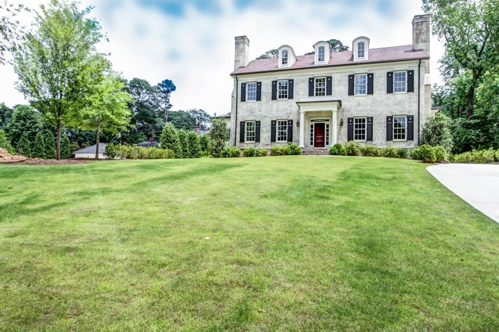 5 bedroom, 5,200 sq ft single family residence sold at 1109 Oakdale Road, Atlanta, GA 30307