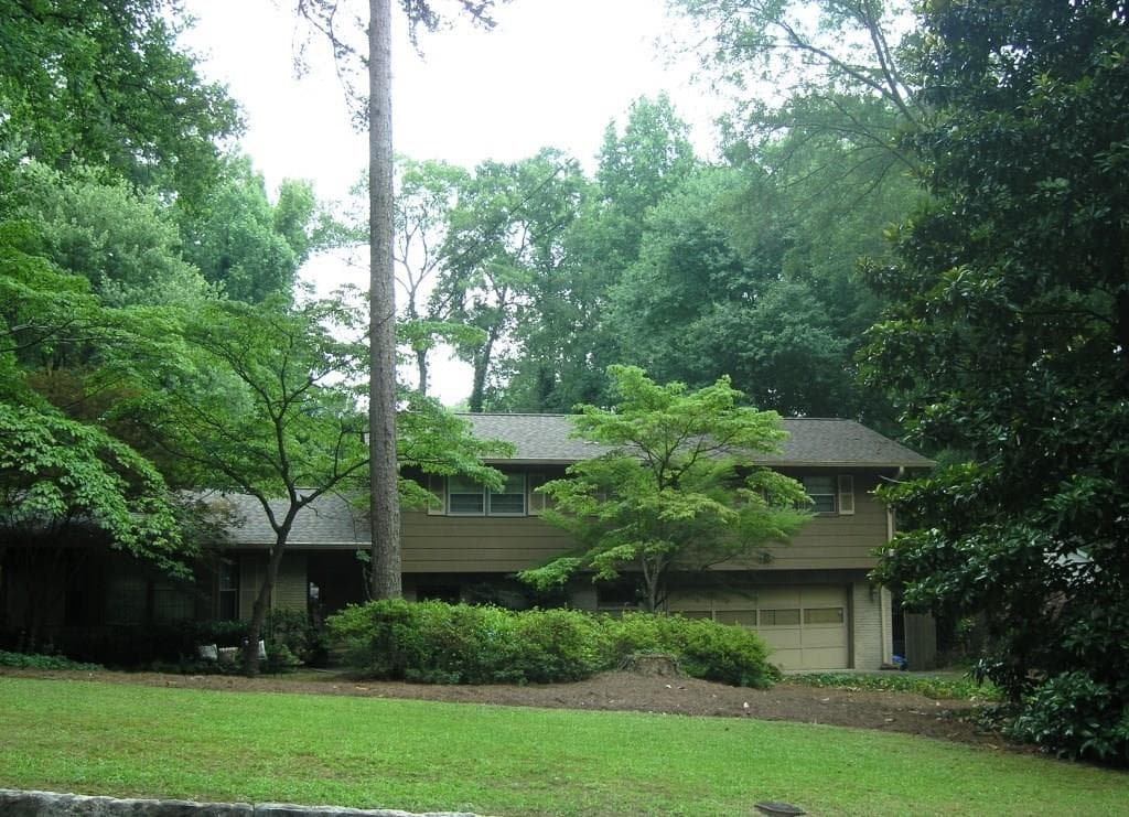 4 bedroom, 2,548 sq ft single family residence sold at 3249 Alton Road, Atlanta, GA 30341