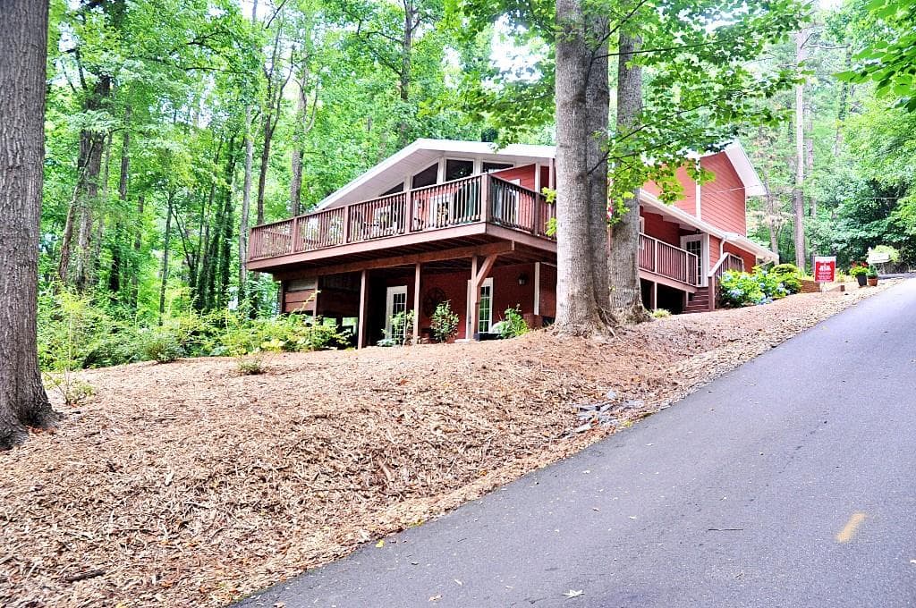 214 Oak Street, Roswell, GA 30075 — most recent listing photo