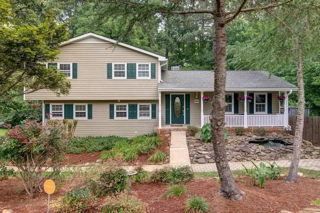 3 bedroom single family residence sold at 940 Highview Drive, Smyrna, GA 30082