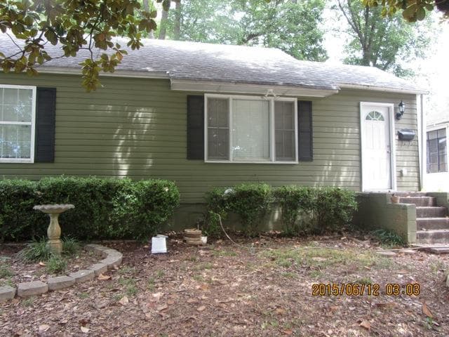 2 bedroom, 900 sq ft single family residence sold at 490 Glenwood Place, Atlanta, GA 30316