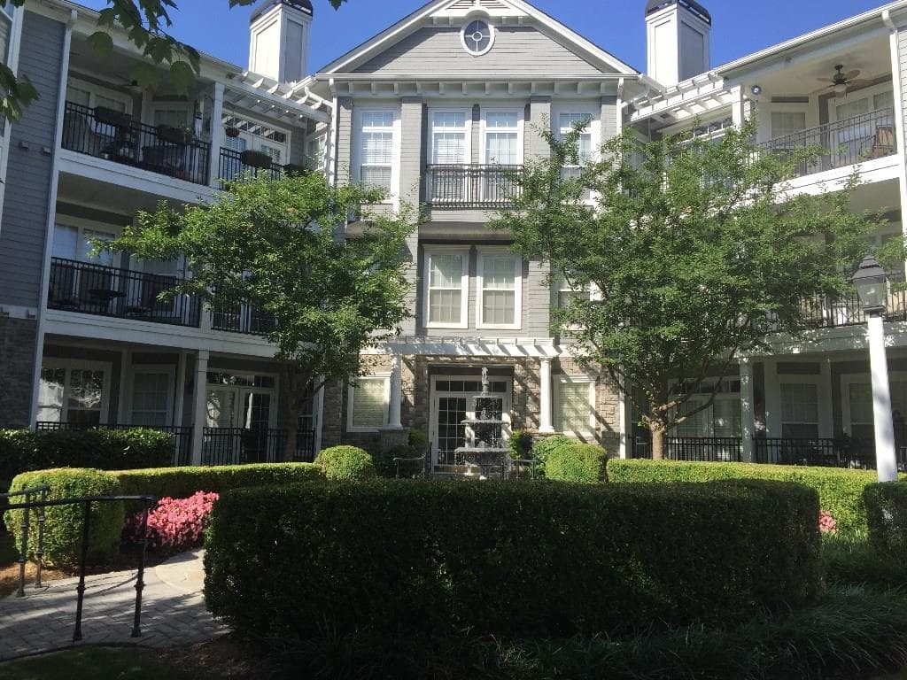 3 bedroom, 1,642 sq ft condominium sold at 4100 Paces Walk 1304, Atlanta, GA 30339
