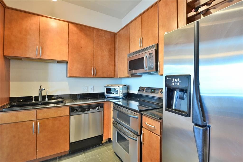 2 bedroom condominium sold at 3445 Stratford Road 1507, Atlanta, GA 30336