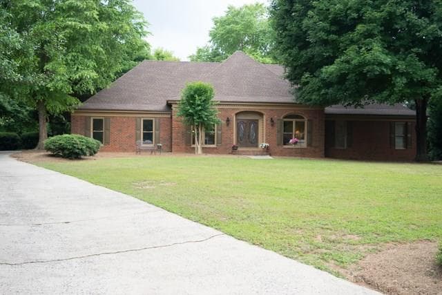 4 bedroom single family residence sold at 935 Saddle Ridge Court, Roswell, GA 30076